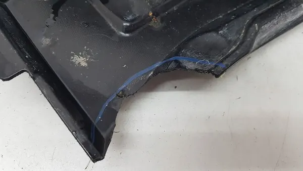 Audi OE 4G0853888J lower wheel arch image 6