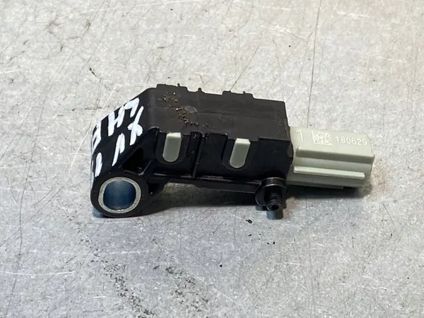 Sensor de airbag Subaru OE OEM 180629 - Usado image 3