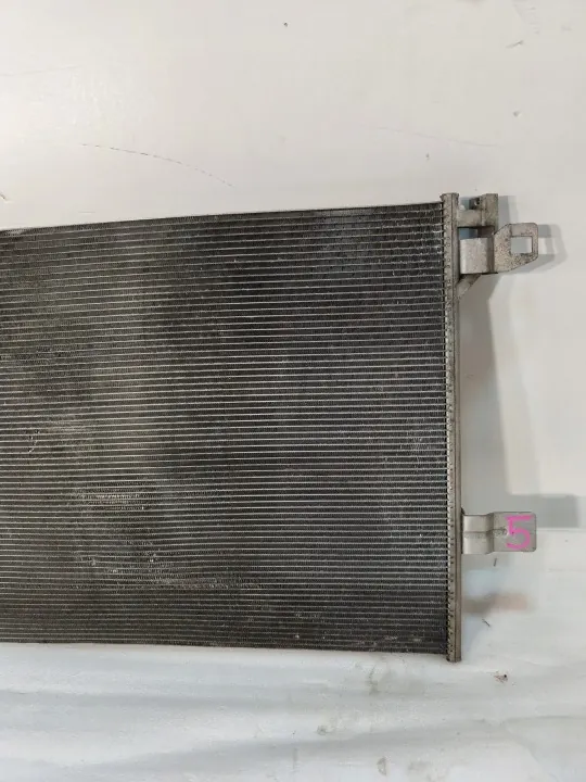 Condenseur AC d'occasion OEM 7E0820411G pour VW Transporter image 7