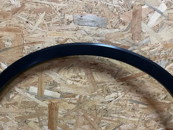 VW Tiguan II 17- Etuvasemman lokasuojan peite OEM image 3