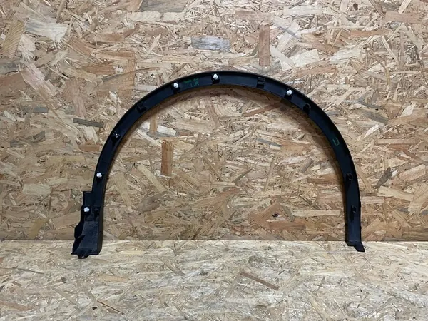 VW Tiguan II 17- Etuvasemman lokasuojan peite OEM image 5