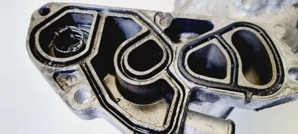 Soporte de filtro de aceite OEM 9687847480 para Citroën C4 image 3