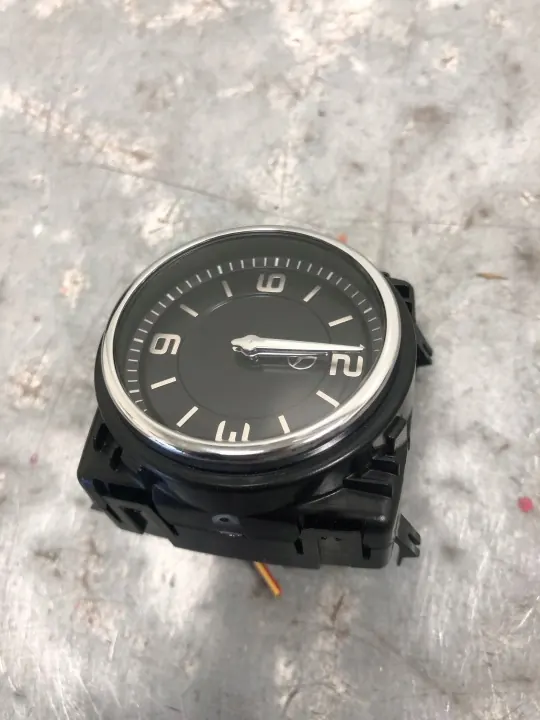 Begagnad Analog Klocka OEM A2138272000 för Mercedes W213 image 3