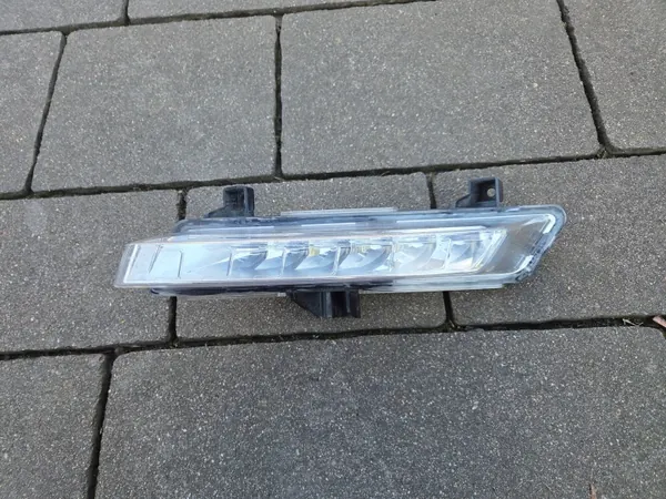 Renault Clio IV Lift LED DRL Esquerdo OEM 266051034R image 2