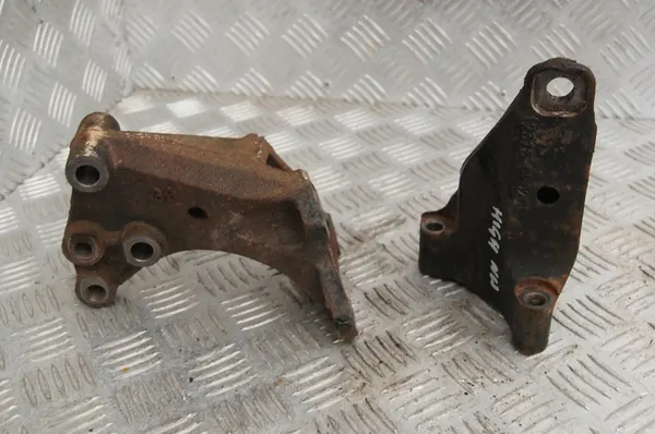 TOYOTA HIGHLANDER III 3.5 V6 Supporto Motore 12321-0P060 image 2