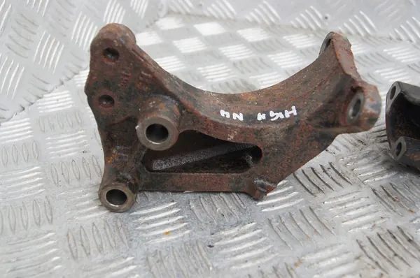 TOYOTA HIGHLANDER III 3.5 V6 Supporto Motore 12321-0P060 image 5