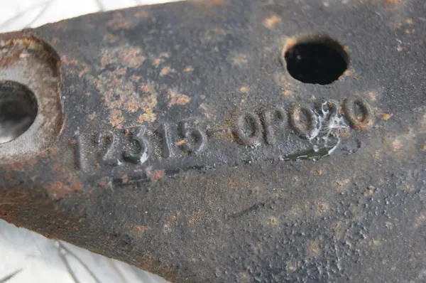 TOYOTA HIGHLANDER III 3.5 V6 Supporto Motore 12321-0P060 image 9