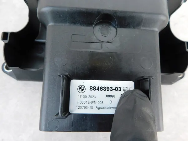 Módulo fusível BMW i4 G26 OEM 8846393 - Usado image 3