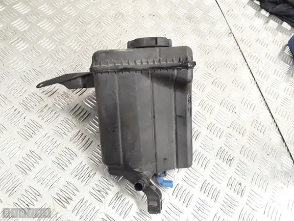 BMW 5 F10 Laajennussäiliö OEM 17137647283 Käytetty image 2