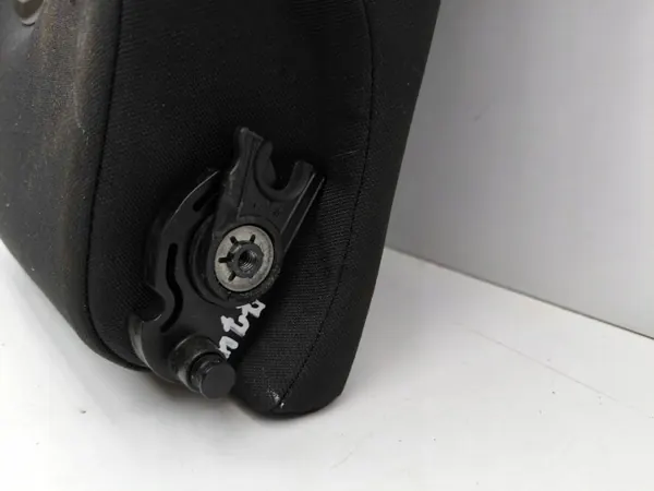 Apoio de braço traseiro OEM AMD121395 para Volkswagen Tiguan 2020 image 6