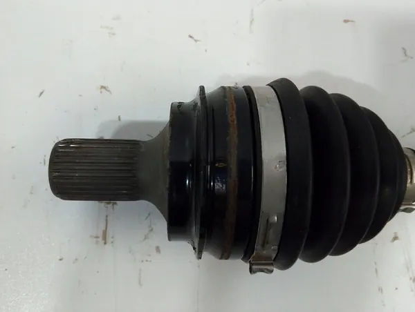 Semi-eixo dianteiro esquerdo Mercedes-Benz GLC X253 C253 A2533301300 image 2