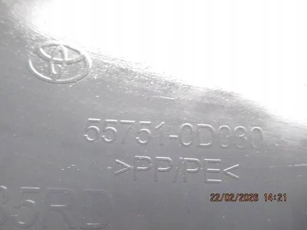 Pare-brise Toyota Yaris d'occasion OEM 557510D030 image 4