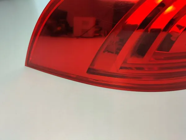 Conjunto de luz trasera izquierda Skoda image 4