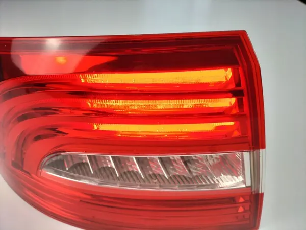 Conjunto de luz trasera izquierda Skoda image 6