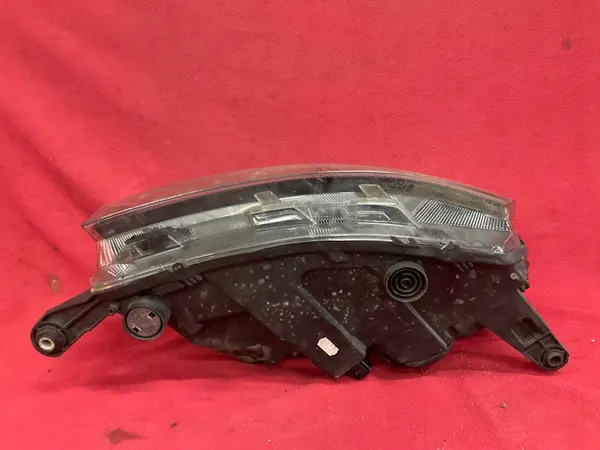 Farol Esquerdo Skoda Rapid 5JB941017 image 7