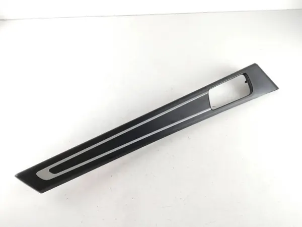 Porsche Panamera Achterdeurbekleding OEM 8091938 image 2