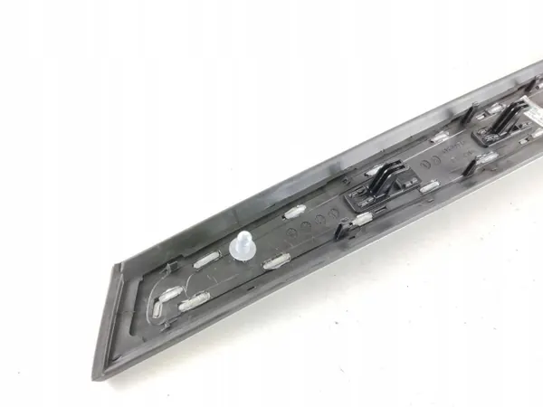 Porsche Panamera Achterdeurbekleding OEM 8091938 image 5