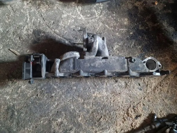 Colector de admisión usado OEM 2838127450 para Hyundai Santa Fe II image 2
