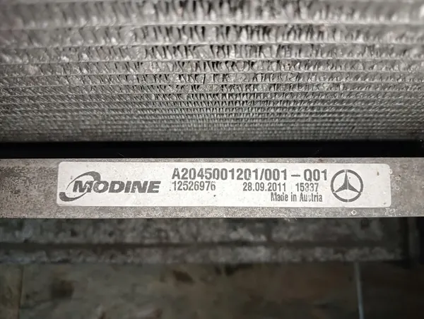 Complete radiator Mercedes W204 W212 350CDI A2045000293 image 2