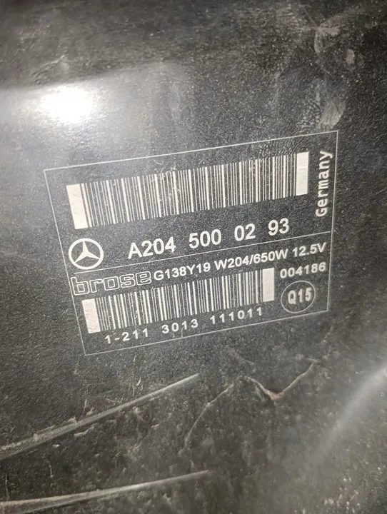 Complete radiator Mercedes W204 W212 350CDI A2045000293 image 3