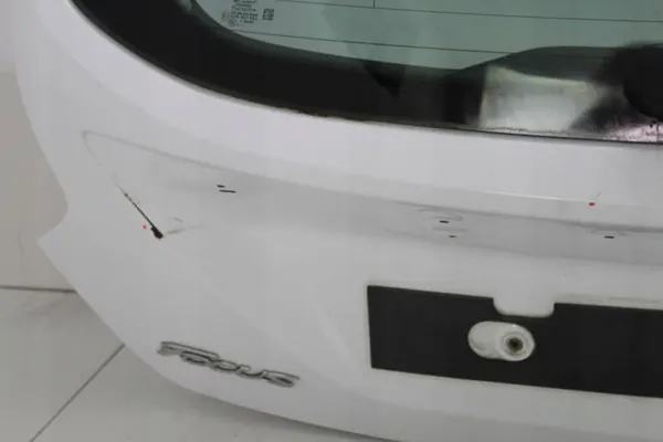 Baklucka Ford Focus MK3 OEM 360214332 Begagnad image 6