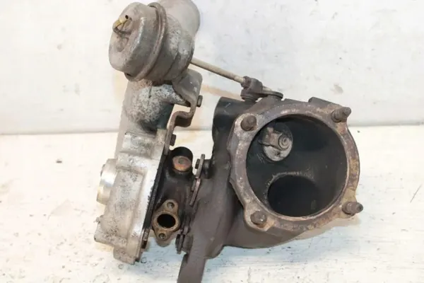 Turbo d'occasion OEM 06A145704A pour VW Golf VII image 4