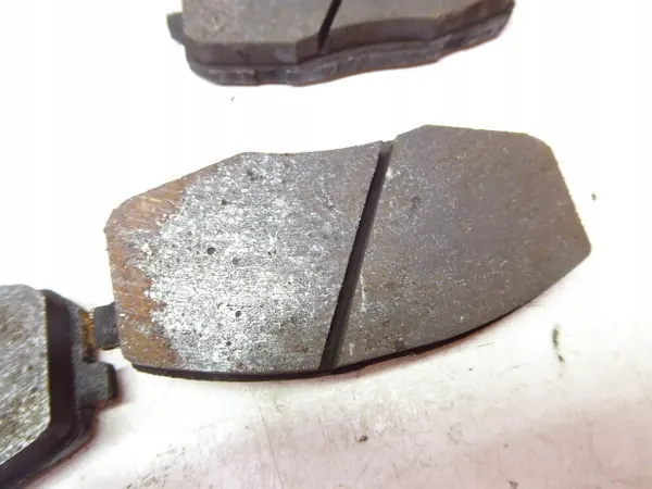 KIA CEED I 06-09 Discos de Freio Dianteiros & Pastilhas 1.6 CRDI image 2