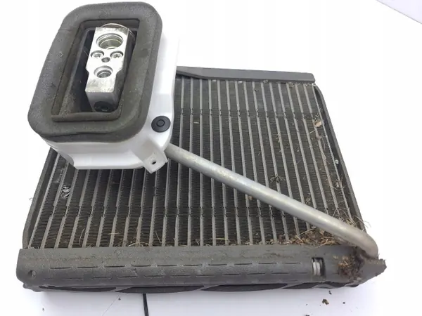 Citroen C-Crosser 2008 Radiateur Chauffage Climatisation OEM AMD184573 image 7