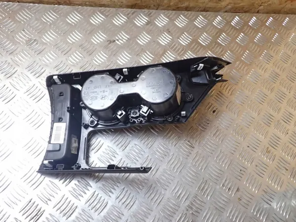Kia Sportage IV bekerhouder tunnelkap OEM 84651F1001 image 3