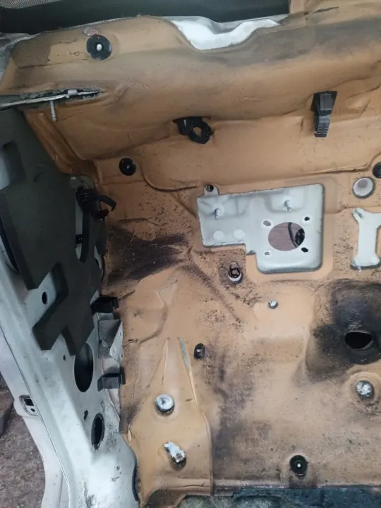 Fiat Panda motorkapisolatie OEM W231 - Gebruikt image 4