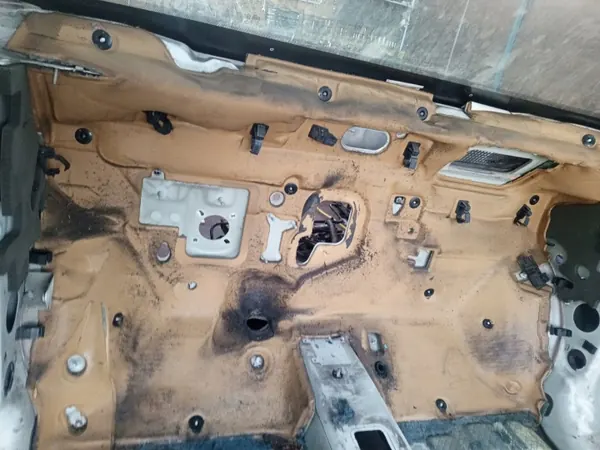 Fiat Panda motorkapisolatie OEM W231 - Gebruikt image 5