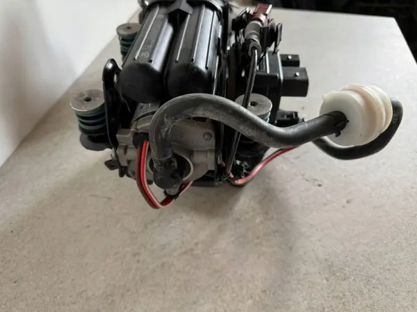 OEM M8E2-3B484-AB Luftfjädringskompressor för Range Rover image 5