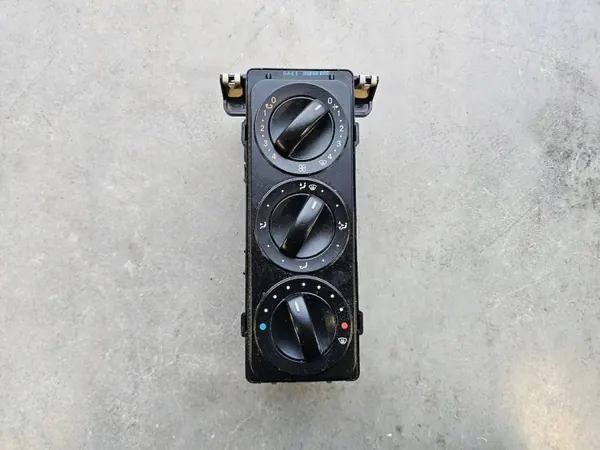 Panel de admisión Mercedes Atego OEM A9678200197 image 2