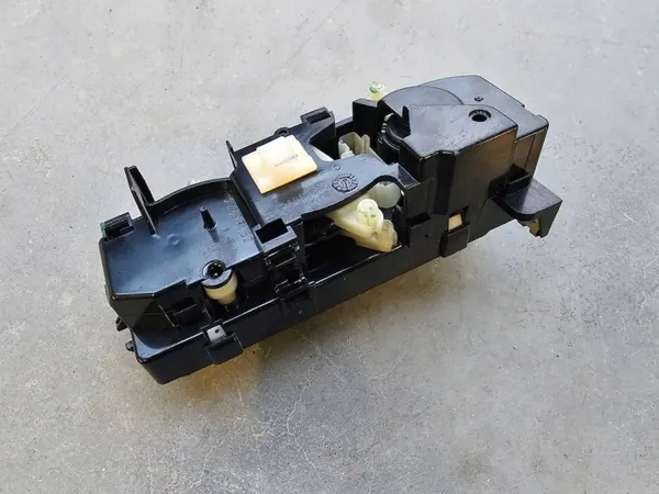 Panel de admisión Mercedes Atego OEM A9678200197 image 3