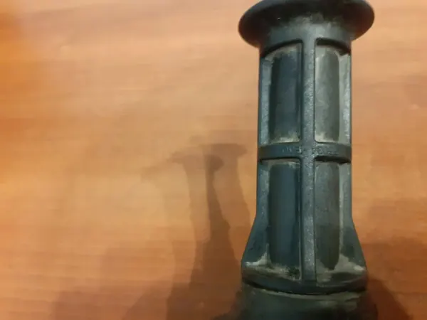 Taka-oikea iskunvaimennintuki OEM 550344EA0A - Nissan OE image 4
