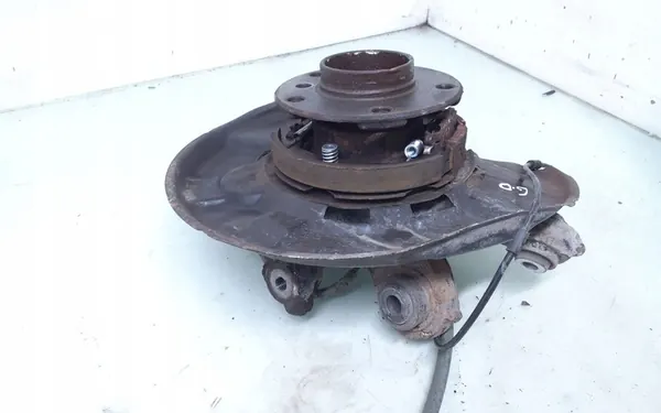 2011 BMW 1 F20 F21 Mozzo posteriore 031011T image 2