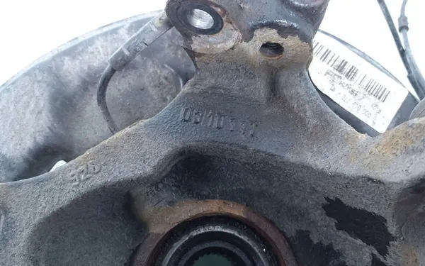 2011 BMW 1 F20 F21 Mozzo posteriore 031011T image 7