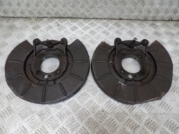 Plaque d'ancrage arrière Jeep WJ 99-04 - OEM TARCZA KOTWICZNA image 2