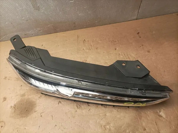 HYUNDAI KONA RIGHT FRONT DRL LIGHT 92208J9000 image 3