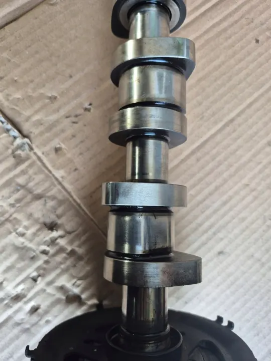 Árvore de cames VW Golf V 1.9 OEM 038109111E - Usado image 3