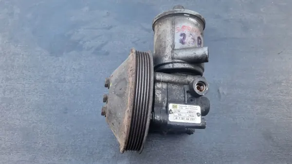 Pompe de direction assistée OEM A9014660301 Mercedes image 2