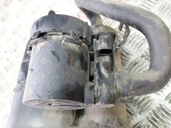 Filtre à charbon OEM 20958878 pour Chevrolet Corvette C7 image 4