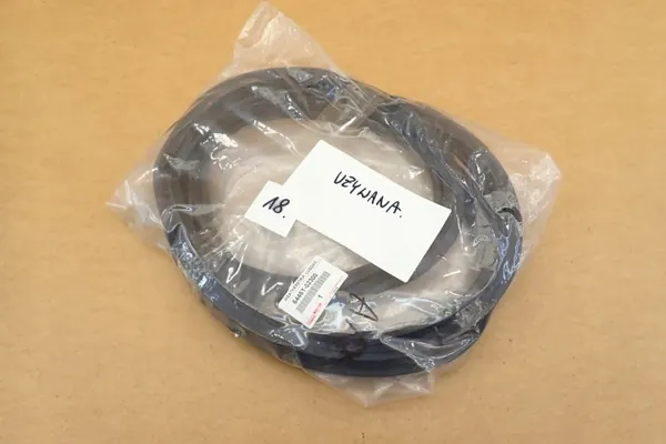 Toyota Corolla E21 2018- kofferbakdichting OEM 6446102300 image 10