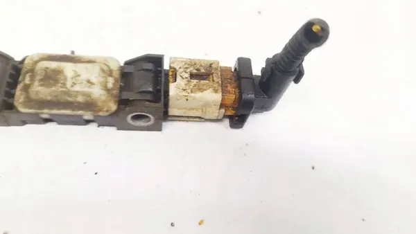 Hyundai Tucson SRS Airbag Sensor 2006 2.0L 959302E000 image 2