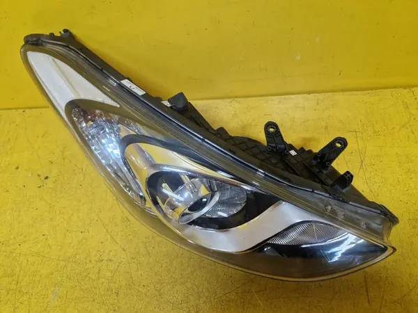 HYUNDAI I30 III 12- Faro Derecho 92102-A6000 image 4