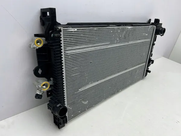 V60 S60 S90 V90 XC60 XC90 2.0 T4 Radiador de agua OEM image 3