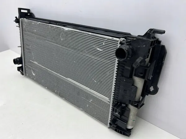 V60 S60 S90 V90 XC60 XC90 2.0 T4 Radiador de agua OEM image 4