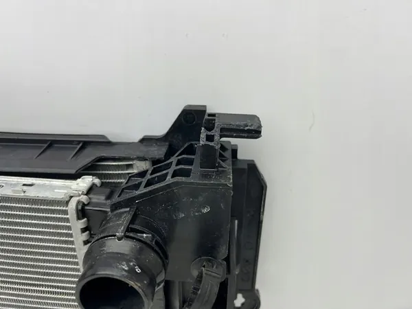 V60 S60 S90 V90 XC60 XC90 2.0 T4 Radiador de agua OEM image 5