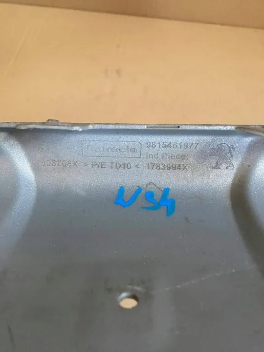 Peugeot 2008 II stötfångarens nederdel OEM 9815461977 image 7