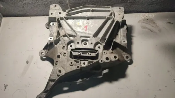 Audi Q5 vaihteiston tuki OEM 80A399262AP image 2